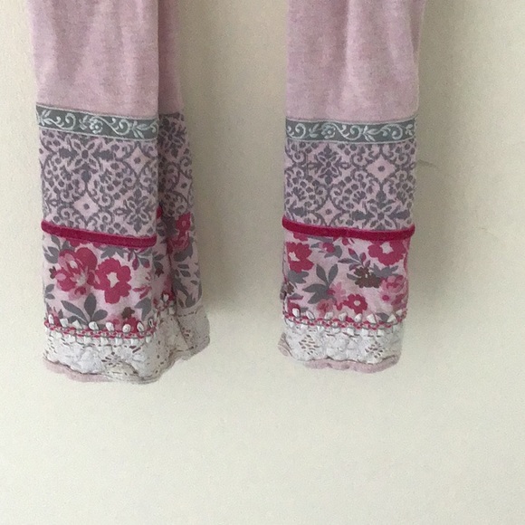 Girls shirt and pants - Picture 2 of 3